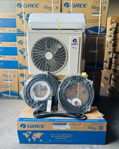 Gree 1.5HP Gree ชุด AC อินเวอร์เตอร์12000btu เครื่องปรับอากาศระบายความร้อนสำหรับบ้าน