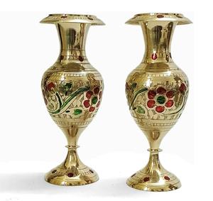 Juego de jarrones de flores de latón, dos jarrones de flores de metal Premium de calidad llamativa personalizados para la decoración del hogar. - Product Image 1