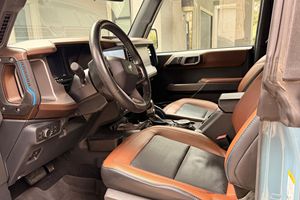 Ford Bronco Outer Banks 2022 Usado, 14100 Millas, 4x4, Paquetes High y Lux - Product Image 5