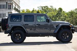 Jeep Wrangler Rubicon 392 AEV JL370 2023, Motor V8, Numerosas Modificaciones Todoterreno, Asientos de Cuero, SUV Euro VI, Equipamiento de Alta Gama - Product Image 4