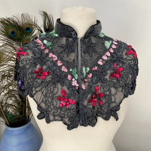 ชุดคอแบบพันสำหรับงานเฉลิมฉลองในคลับชุดคลุมแบบเบอร์เลสก์หรูหราพร้อมลูกปัดเป็นเส้นประดับเลื่อมภาพเงาทรงตรงที่สวยงาม - Product Image 1