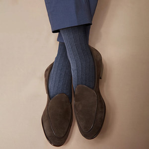 Chaussettes en cachemire élégantes et polyvalentes, chaussettes luxueuses pour femmes, bas doux mi-tube, logo personnalisé - Product Image 5