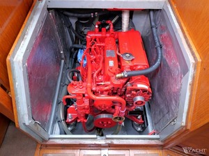 เครื่องยนต์เบต้า มารีน 38 แรงม้า 4 จังหวะ แบบติดตั้งภายในเรือ/ติดท้ายเรือ เครื่องยนต์ดีเซลใหม่ เบต้า 28 สำหรับการล่องเรือ-ใช้ได้ทั้งน้ำมันไฟฟ้าและน้ำมันเบนซิน - Product Image 3