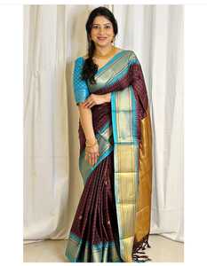 Borde de tejido dorado de seda de algodón pesado de último diseñador con blusa de contraste Saree - Product Image 2