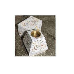 Portavelas con incrustaciones de hueso, accesorio decorativo de latón y luz de té para mesa y cena, antiguo - Product Image 1