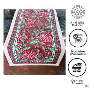 Nappe de luxe artisanale de Jaipur, écologique, personnalisable, motif floral rouge et vert imprimé en bloc, élégante et festive, vente en gros - Product Image 4