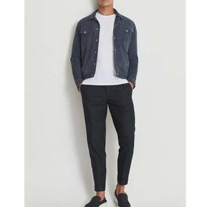 T-shirt en coton blanc avec étiquette personnalisée pour homme - Product Image 1