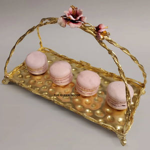 Plateau décoratif rectangulaire en aluminium de style traditionnel, texture martelée, plaqué or, à prix abordable - Product Image 1