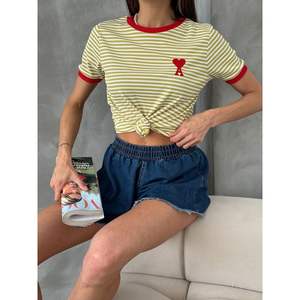 Camisetas de Mujer a Rayas Bordadas en Rojo Pistacho Topshow - Producto al por Mayor - Product Image 2