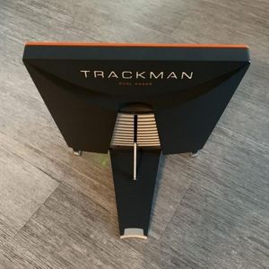 PROVEEDOR PRINCIPAL de Monitor de Lanzamiento TrackMan 4 / Simulador de Golf con Radar Dual - Product Image 2