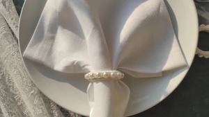 Porte-serviettes en jute avec perles blanches faites à la main pour une décoration de table unique, usage quotidien et occasions spéciales, vente en gros en provenance d'Inde - Product Image 6