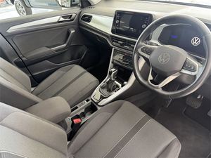 รถยนต์มือสองสภาพดี ปี <span class=keywords><strong>2023</strong></span> โฟล์คสวาเกน ที-ร็อค ทีเอสไอ ไลฟ์ เอสยูวี จัดส่งทั่วโลก - Product Image 2