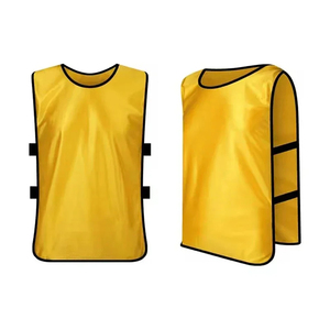 เสื้อกีฬาแขนกุดคอกลมสีเหลือง โพลีเอสเตอร์ สำหรับผู้ใหญ่ แบบยูนิเซ็กซ์ เหมาะสำหรับฝึกซ้อมฟุตบอล ซอคเกอร์ รักบี้ - Product Image 1