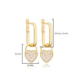 Boucles d'oreilles pendantes en forme de cœur avec pierre CZ au design minimaliste, fabrication artisanale turque, bijoux en argent sterling 925 en gros - Product Image 4