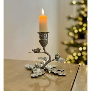 Juego de 3 Portavelas de Latón Estilo Nórdico Vintage, Portavelas Cónicos Florales Dorados para una Mesa de Comedor Elegante y Eventos Navideños - Product Image 5