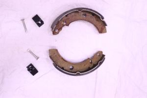 ชุดเบรกรองเท้าผลิตในอินเดียชิ้นส่วน3ล้อคุณภาพสูงเข้ากันได้กับรุ่นใหม่ส่งออกไปยังเฮติ - Product Image 3