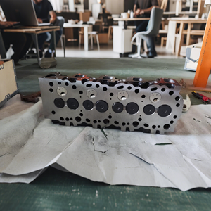 Pièces de moteur automobiles de haute qualité d'occasion, vente chaude en usine, bloc moteur 2L 2L2 2LT, bloc moteur long 3L 5L 5LE pour Toyota Hiace Hilux - Product Image 1