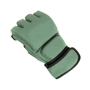 Guantes de MMA de Alta Calidad para Entrenamientos al Aire Libre – Guantes de Entrenamiento y Kickboxing con Logotipo Personalizado a Precios Competitivos Hechos en Pakistán - Product Image 5