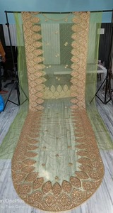 Robe Dirac somalienne perlée à la main exquise à la demande pour femmes robe de fête et de célébration africaine disponible au prix d'exportation - Product Image 4