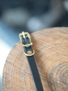 Collar de perro clásico de cuero negro de 15mm con característica impermeable - Product Image 6