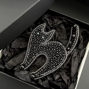 Broches con cuentas Broche de diseñador hecho a mano. Accesorios de alta calidad. Broche de diseño único. Baby shower, el mejor regalo. - Product Image 1