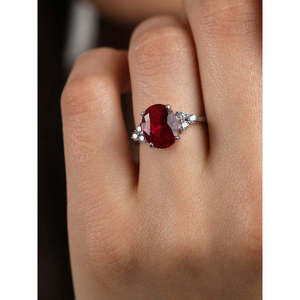 Bague de fiançailles pour femme en diamant taille ovale et taille coussin en argent sterling plaqué rhodium - Product Image 4