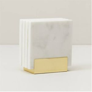 Quatre sous-verres carrés en marbre blanc avec un bord festonné doré décoratif sont disponibles à prix de gros. - Product Image 3