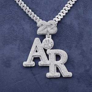 Colgante de Plata de Ley 925 Bañado en Rodio con Letra Personalizada Iced Out, Diseño Redondo, para Uso Unisex - Product Image 6