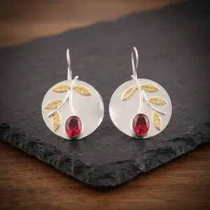 Boucles d'oreilles élégantes de créateur en alliage de qualité supérieure, faites à la main, pour femmes, pour un usage quotidien et en soirée, en argent sterling 925. - Product Image 2
