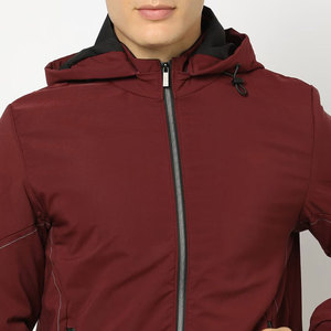 Veste softshell légère coupe-vent et imperméable à capuche pour homme, style actif, fabrication pakistanaise, OEM en gros pour l'hiver - Product Image 5