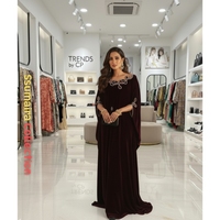 Robe Kaftan en Velours Exquis de la Collection Luxe Vistara 2026 – Tenue de Soirée Modeste Longueur Ras du Sol Coupe A-Line Naturelle