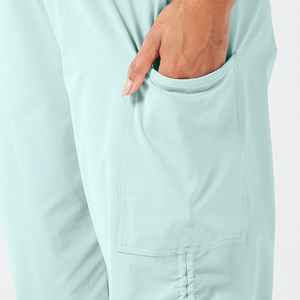 Pantalons de sport pour femmes Pantalons de survêtement à taille élastique et aux chevilles Pantalons de survêtement personnalisés Pantalons de survêtement respirants de haute qualité - Product Image 5