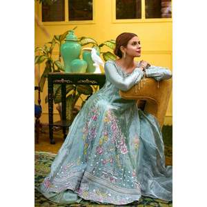 ผ้าชีฟองสีฟ้าอ่อนประดับอัญมณี - Product Image 3