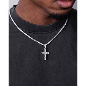 Pendentif micro-croix en or 14 carats avec moissanite, breloques élégantes pour embellir les bijoux - Product Image 5