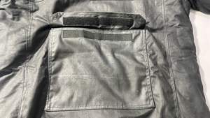 Vestes de pluie à manches longues et coupe confortable pour hommes Poche avant Veste de pluie personnalisée pour hommes avec taille et logo personnalisés - Product Image 4