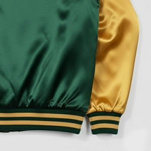 แจ็คเก็ตวาร์ซิตี้แบบมีโลโก้สั่งทำได้ ระบายอากาศได้ดี สีเขียวแบบกำหนดเอง คุณภาพเยี่ยม แจ็คเก็ตวาร์ซิตี้ผ้าซาตินเรียบสำหรับผู้ชาย - Product Image 5