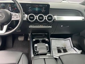 SUV GLB 4MATIC 2020 d'occasion en parfait état, boîte automatique 8 vitesses, 221 CV, transmission 2L - Product Image 3