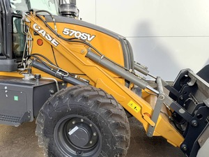 Case 570SV 4WD 4/1, cabine climatisée avec bras télescopique, moteur de 72 kW et 6 heures de fonctionnement. - Product Image 4