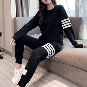 เซ็ตกีฬาสองชิ้นของผู้หญิงเสื้อสเวตเตอร์คอเอวยางยืดน้ำหนักเบาระบายอากาศได้แฟชั่นลำลองปรับแต่งได้ - Product Image 4