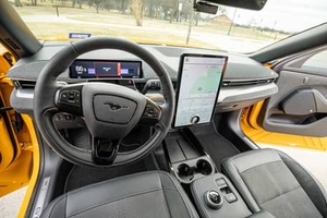 Portaequipajes Metálico Automático para F-O-R-R-D M-U-U-S-T-A-N-G 2021 con Asientos de Cuero, Batería de Litio y Características Premium - Product Image 4