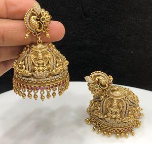 Hermosos Aretes de Latón Chapado en Oro de la Mejor Calidad con Moissanita, Estilo Tradicional y Moderno para Bodas y Fiestas, para Mujeres y Niñas - Product Image 2