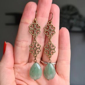 Pendientes de plata y oro bohemios hechos a mano con Aventurina verde, gota colgante, Perla de piedras preciosas para fiesta - Product Image 2