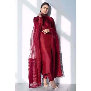 Conjunto de Camisa y Dupatta de Satén Dark Fire - Product Image 1