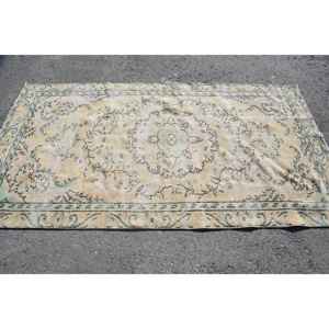 Alfombra Turca Vintage, Alfombra de 4.2x7.8 pies, Alfombra Beige con Estampado Animal - Product Image 3