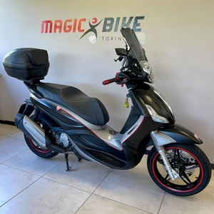 Scooter de Dos Ruedas PIAGGIO BEVERLY 350 ABS - Product Image 1