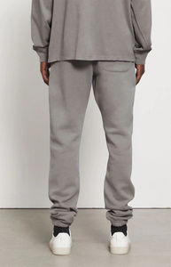 Pantalons de survêtement décontractés pour hommes OEM avec logo personnalisé en coton biologique à pigments solides et poches souples pantalons pour hommes avec longs cordons de serrage - Product Image 4