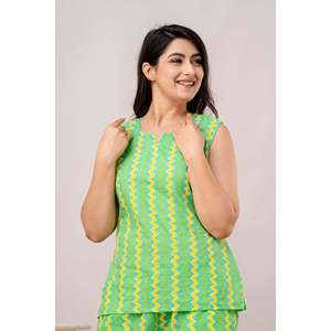 Pyjama d'hiver pour femmes en tissu tissé à chevrons en zigzag vert perroquet avec boutons - Product Image 4