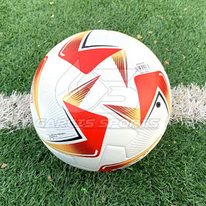 Balón de fútbol profesional con alta retención de aire para un rendimiento confiable Balón de fútbol de calidad - Product Image 5