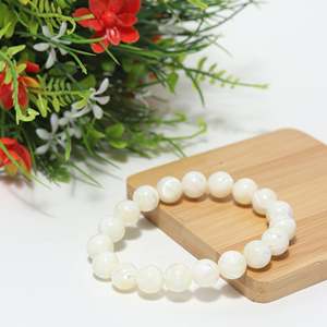 Bracelet de mode élégant en nacre ronde Arihant Gems & Jewels, bracelets en perles - Product Image 5