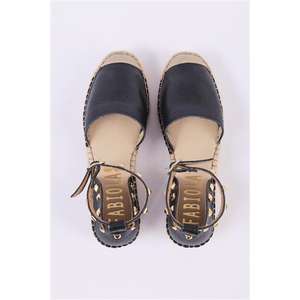 Alpargata cerrada con cuña baja - Product Image 4